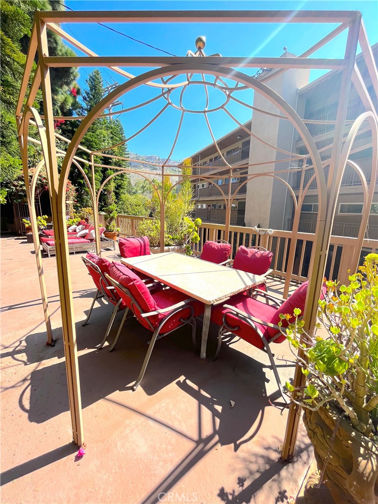 100 Cliff Drive 24, Laguna Beach CA 92651 - photo 31