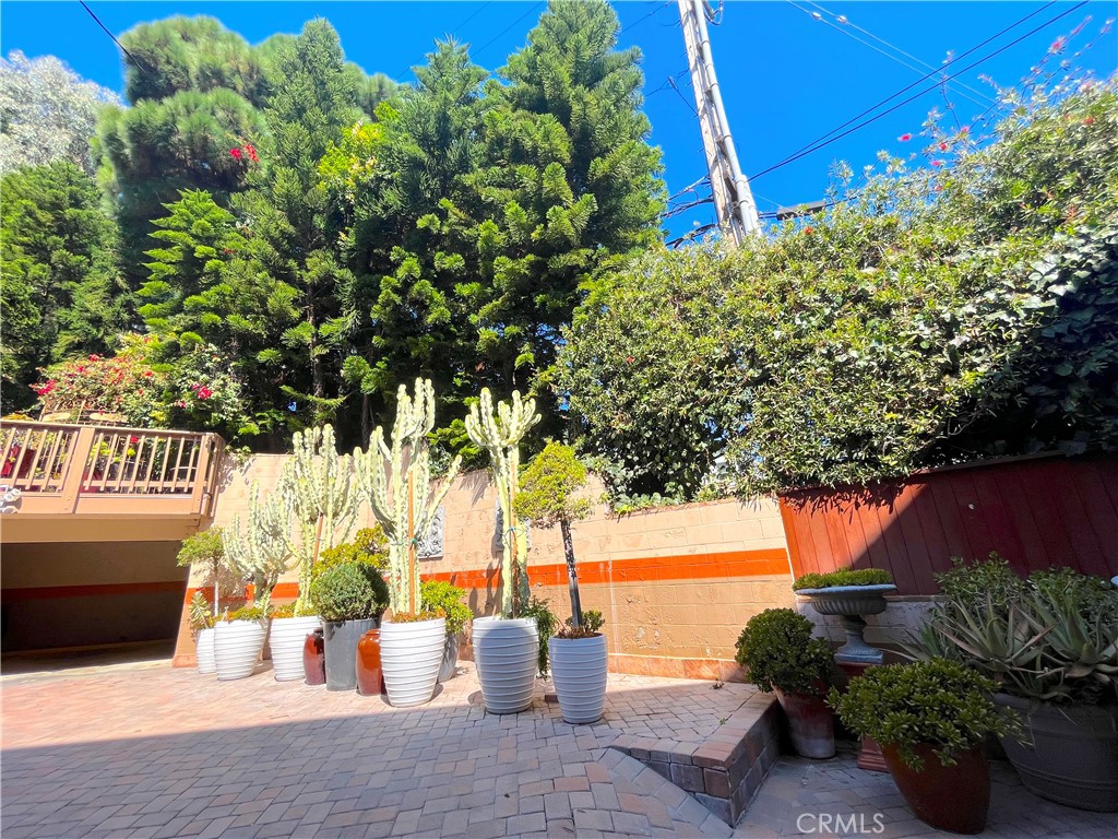 100 Cliff Drive 24, Laguna Beach CA 92651 - photo 38