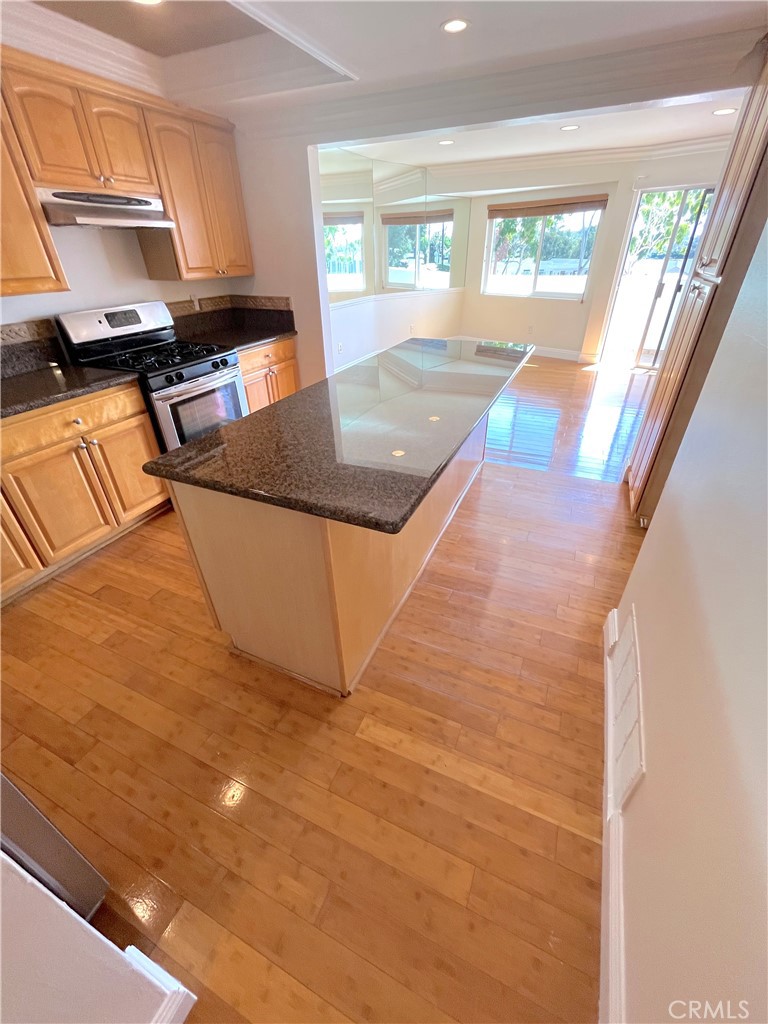 100 Cliff Drive 5, Laguna Beach CA 92651 - photo 6