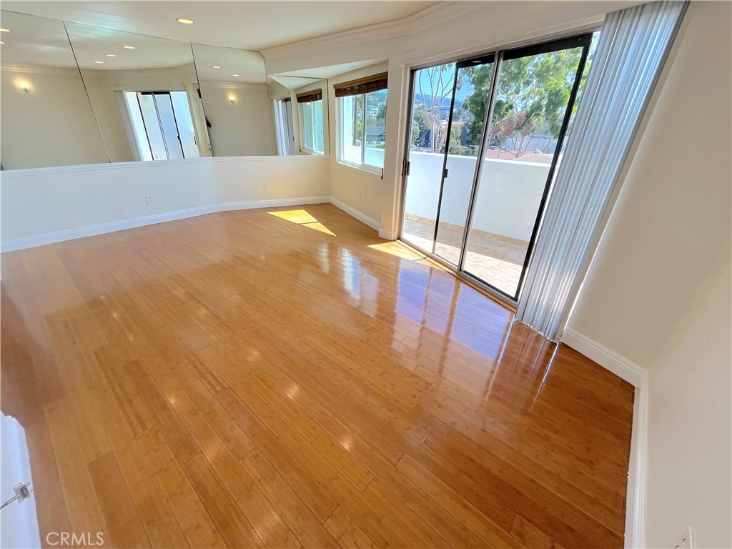 100 Cliff Drive 5, Laguna Beach CA 92651 - photo 13