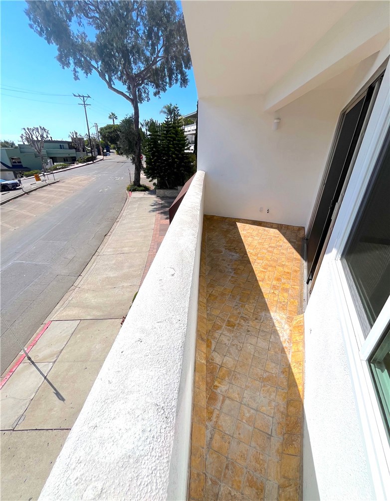 100 Cliff Drive 5, Laguna Beach CA 92651 - photo 15
