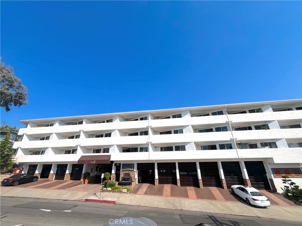 100 Cliff Drive 5, Laguna Beach CA 92651 - photo 25