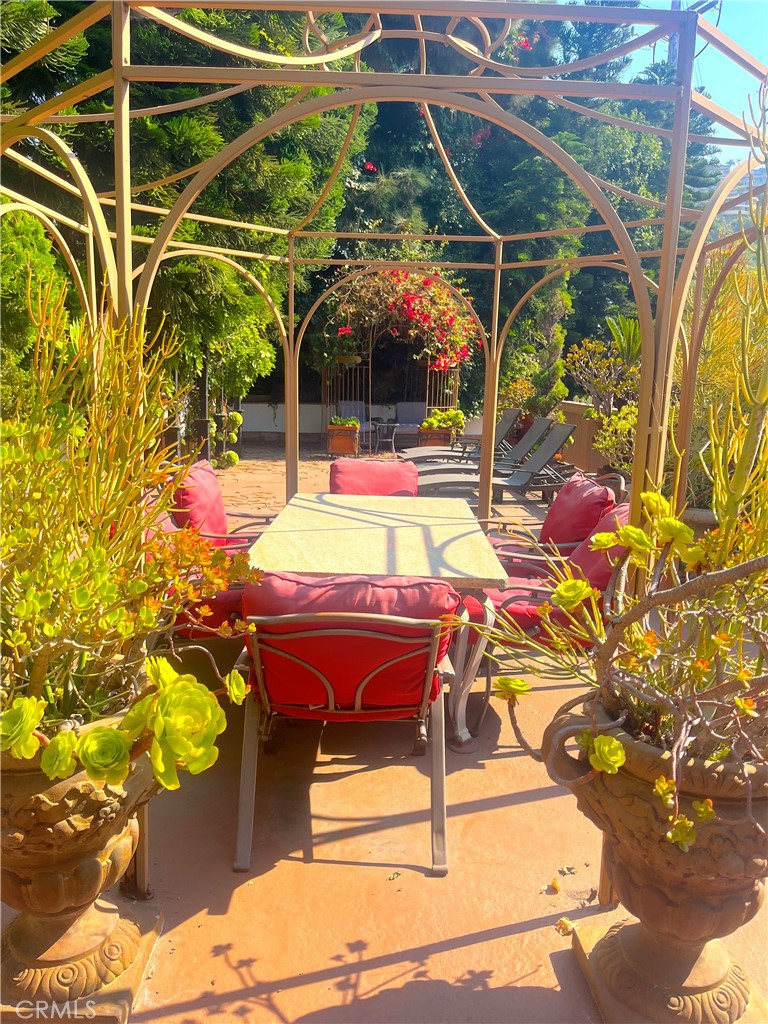 100 Cliff Drive 5, Laguna Beach CA 92651 - photo 27