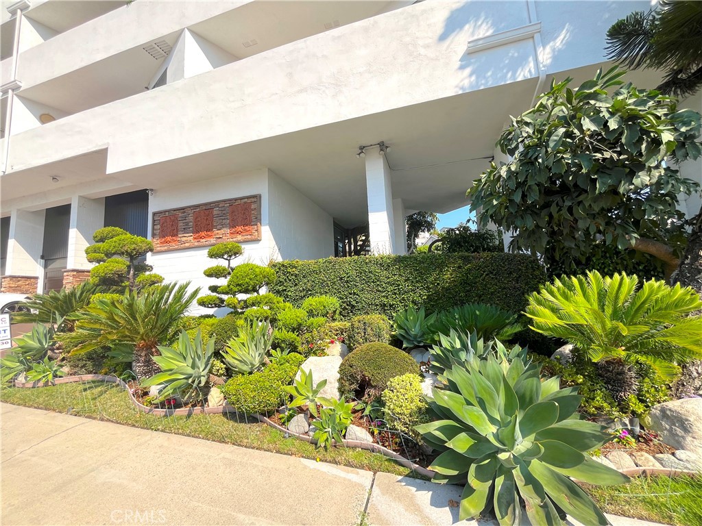 100 Cliff Drive 5, Laguna Beach CA 92651 - photo 48