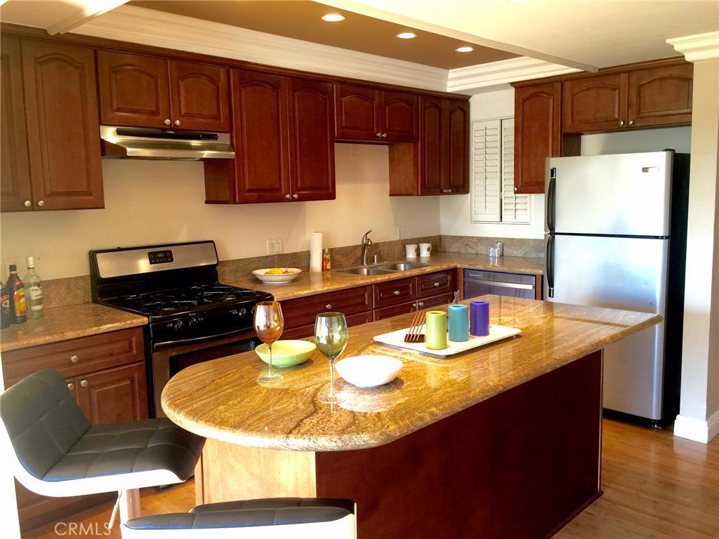 100 Cliff Drive 6, Laguna Beach CA 92651 - photo 1