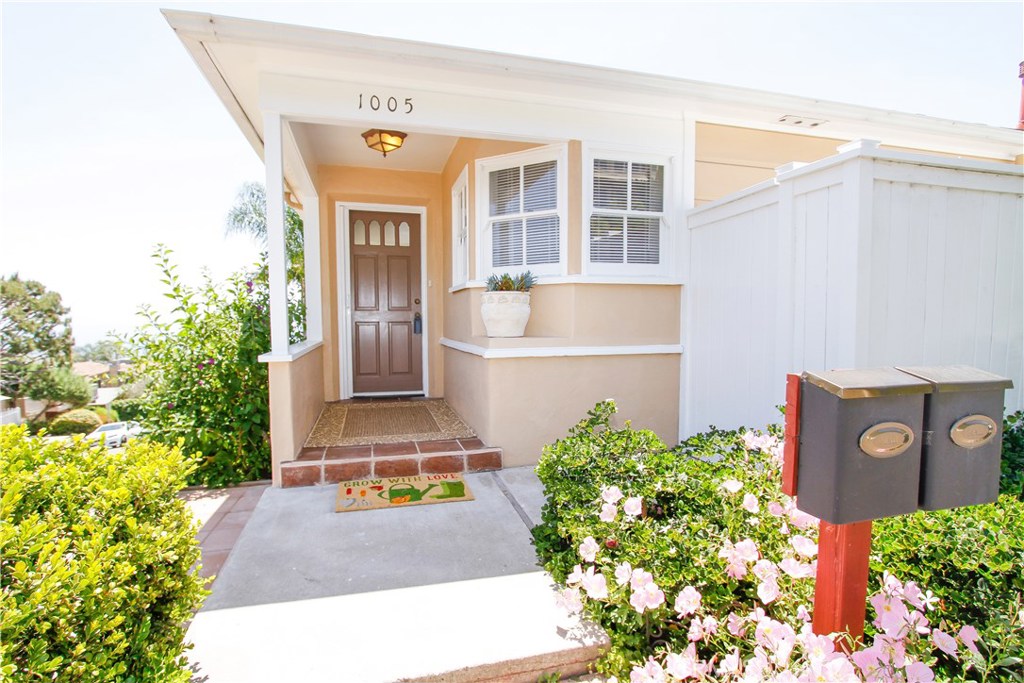 1005 Hillcrest Drive A, Laguna Beach CA 92651 - photo 1