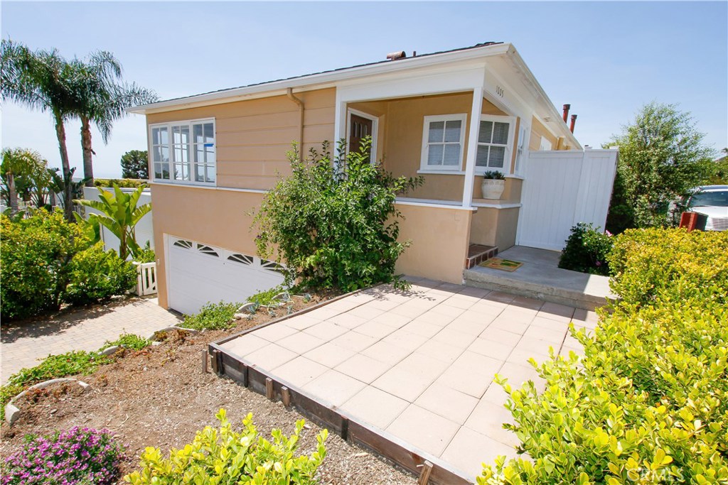 1005 Hillcrest Drive A, Laguna Beach CA 92651 - photo 1