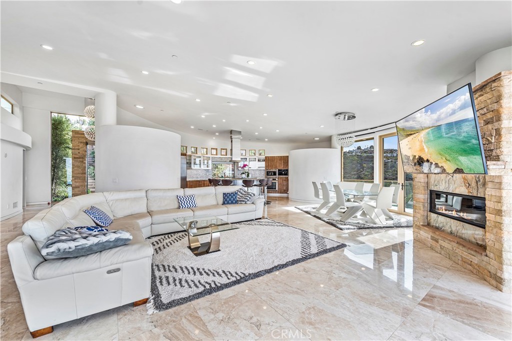 1005 Madison Place, Laguna Beach CA 92651 - photo 8