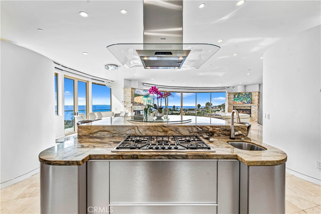 1005 Madison Place, Laguna Beach CA 92651 - photo 16