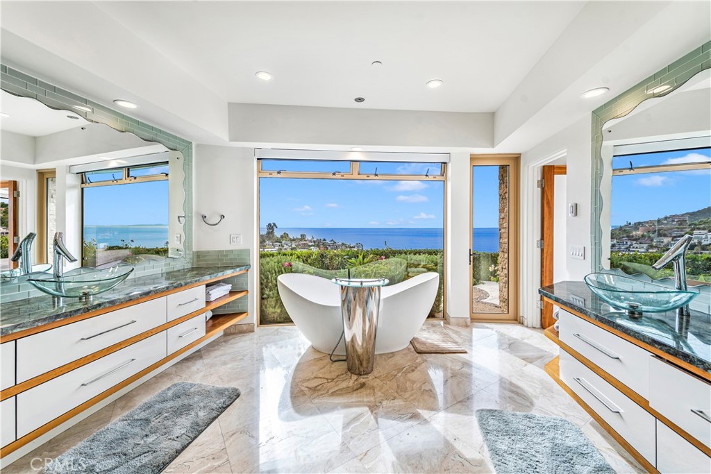 1005 Madison Place, Laguna Beach CA 92651 - photo 26