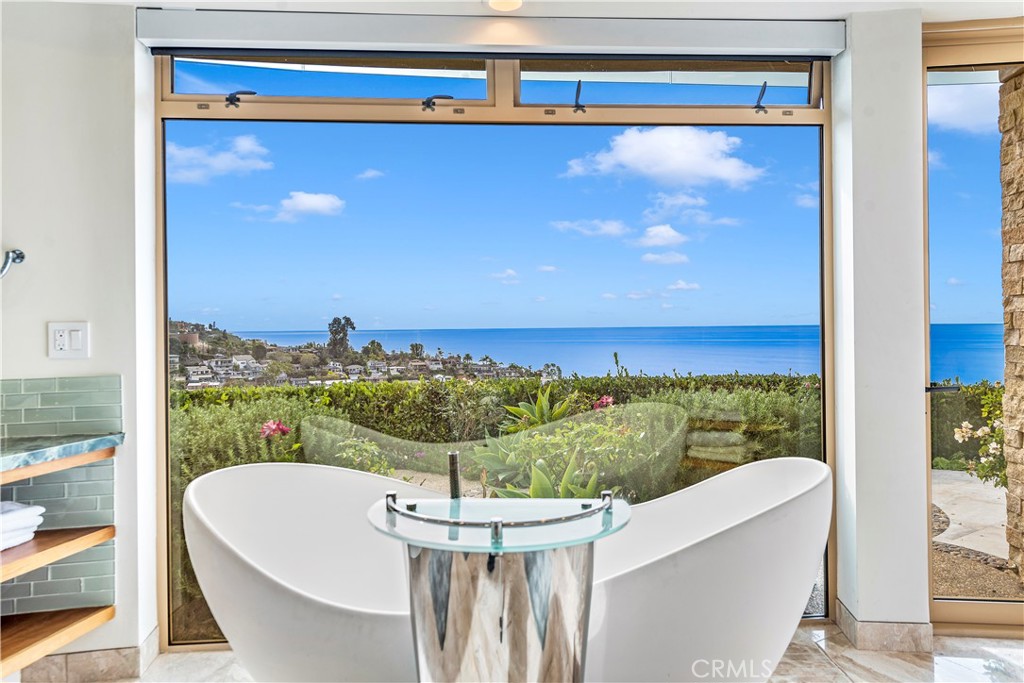 1005 Madison Place, Laguna Beach CA 92651 - photo 27
