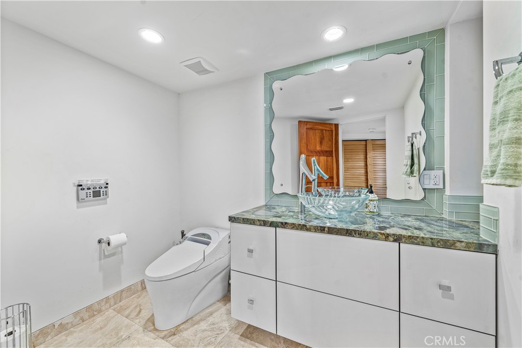 1005 Madison Place, Laguna Beach CA 92651 - photo 35