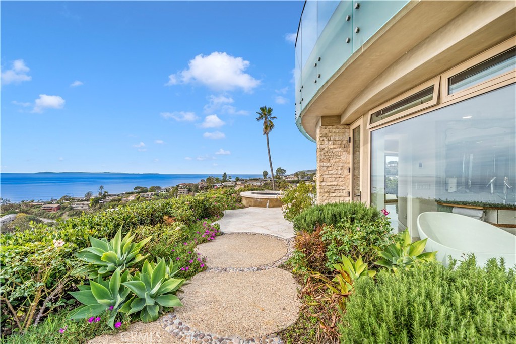 1005 Madison Place, Laguna Beach CA 92651 - photo 40