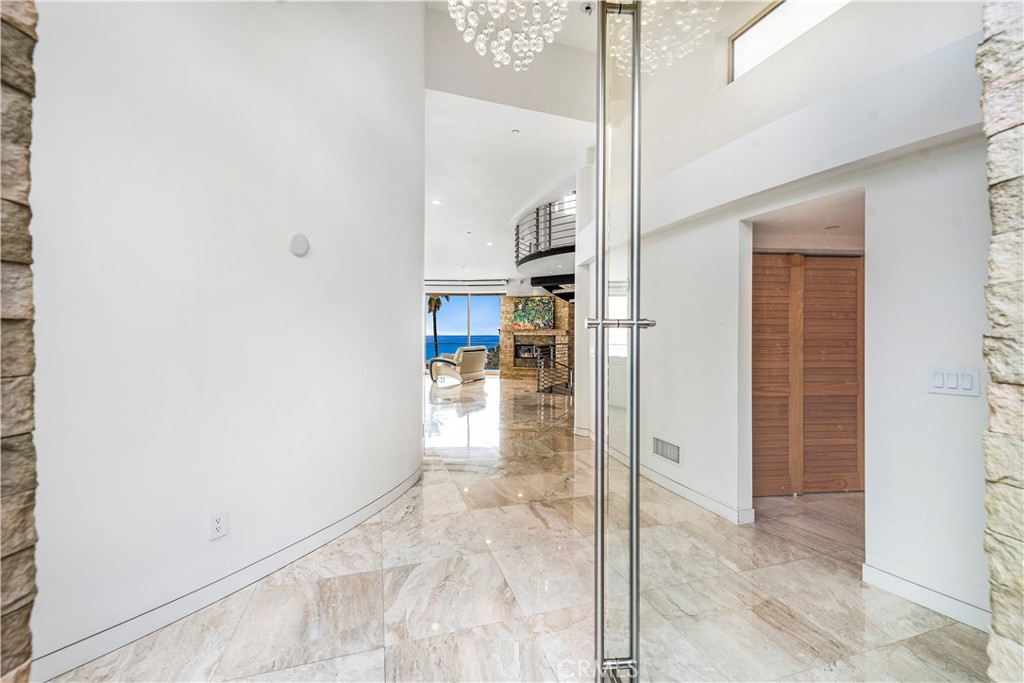 1005 Madison Place, Laguna Beach CA 92651 - photo 42