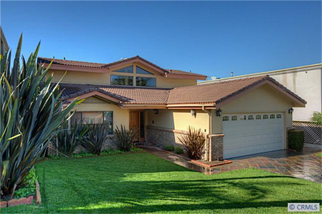 Wonderful curb appeal. - 1015 TIA JUANA Street, Laguna Beach CA 92651 - photo 1