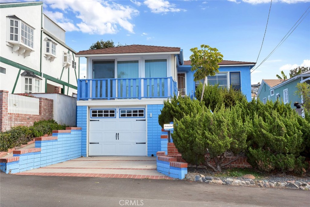 Vintage Laguna Cottage - 3 Blocks to the Beach! - 1016 Catalina, Laguna Beach CA 92651 - photo 1