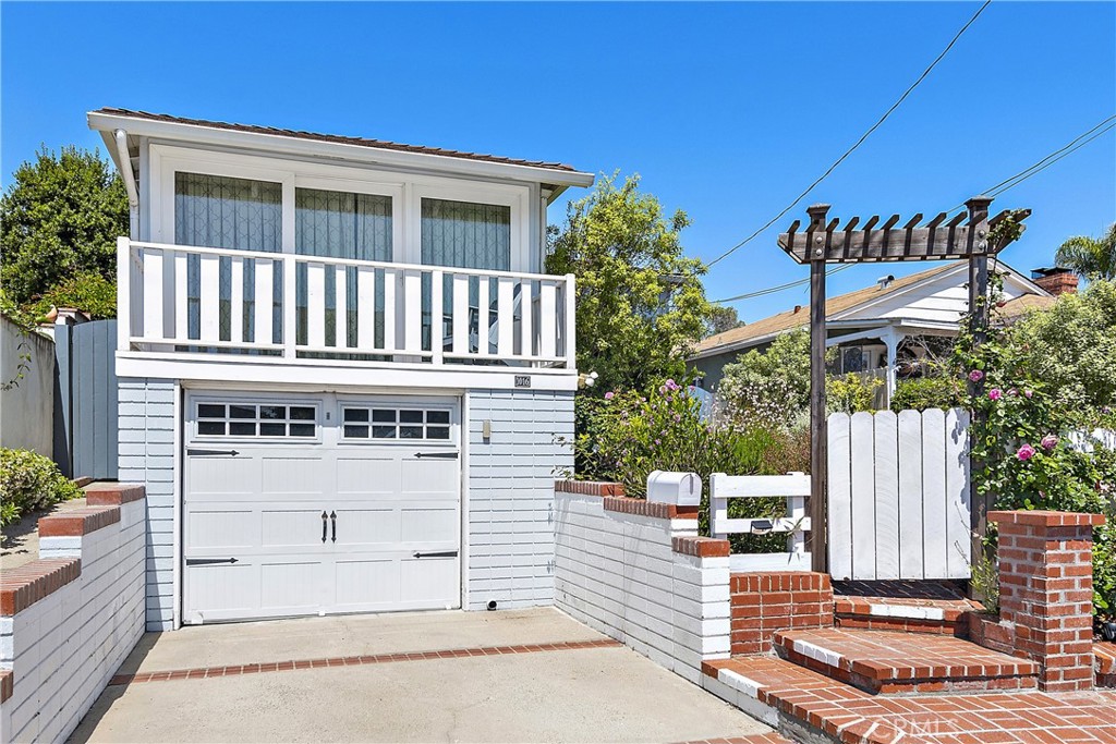 1016 Catalina, Laguna Beach CA 92651 - photo 1