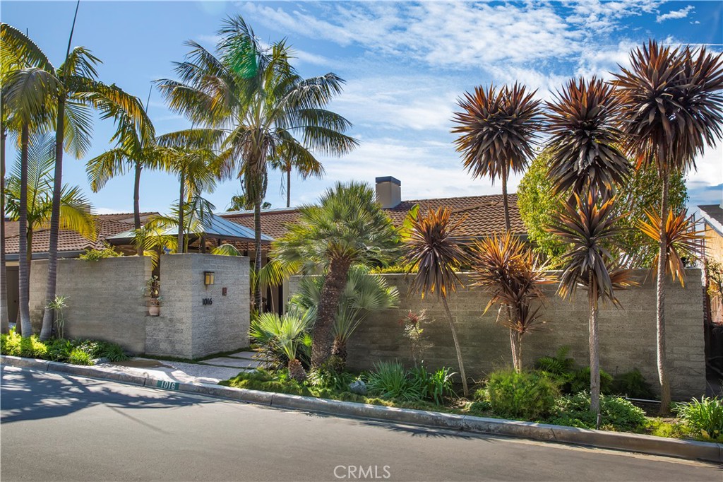 1016 Emerald Bay, Laguna Beach CA 92651 - photo 1