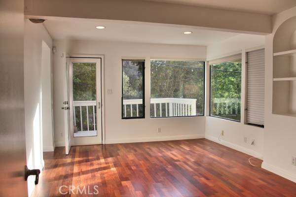 1033 Eastman Way, Laguna Beach CA 92651 - photo 1