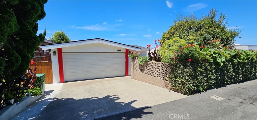 1039 Baja Street, Laguna Beach CA 92651 - photo 1