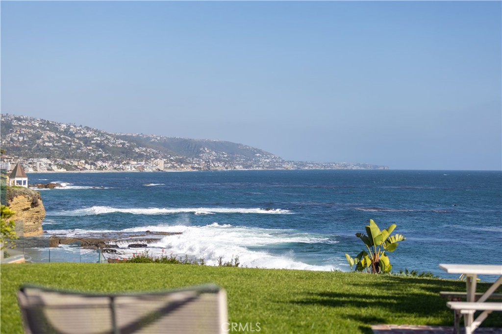 1041 Marine Drive, Laguna Beach CA 92651 - photo 2