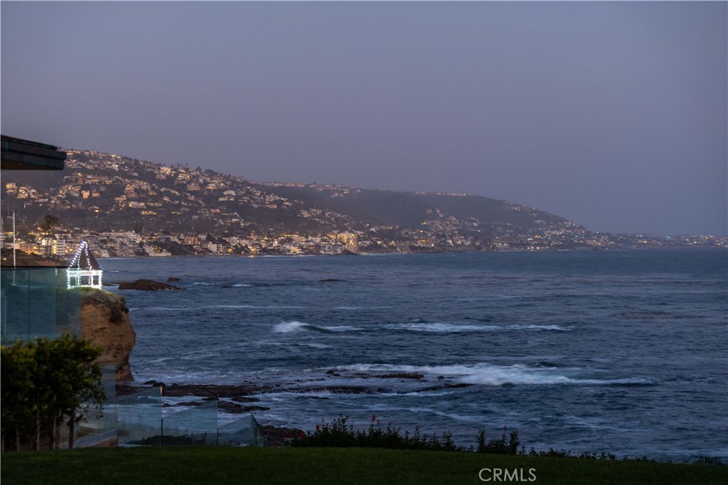1041 Marine Drive, Laguna Beach CA 92651 - photo 24