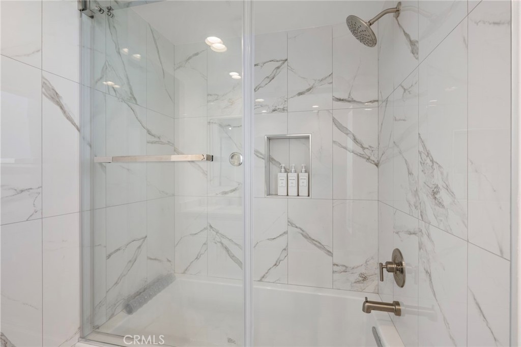 1045 Gaviota Drive B, Laguna Beach CA 92651 - photo 25