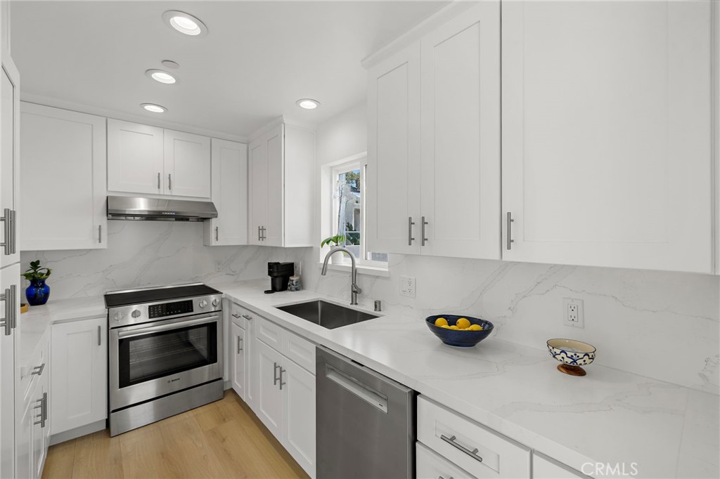1045 Gaviota Drive B, Laguna Beach CA 92651 - photo 12