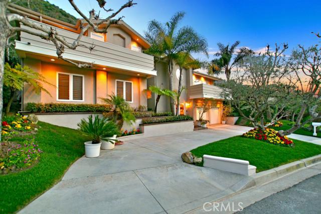 1045 PARK Avenue, Laguna Beach CA 92651 - photo 1