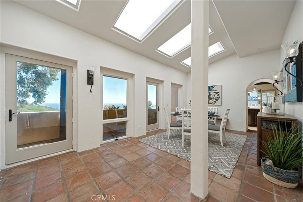 1046 Oro, Laguna Beach CA 92651 - photo 16