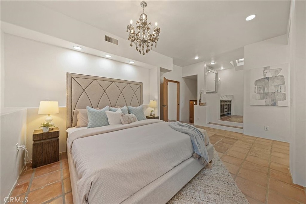 1046 Oro, Laguna Beach CA 92651 - photo 10