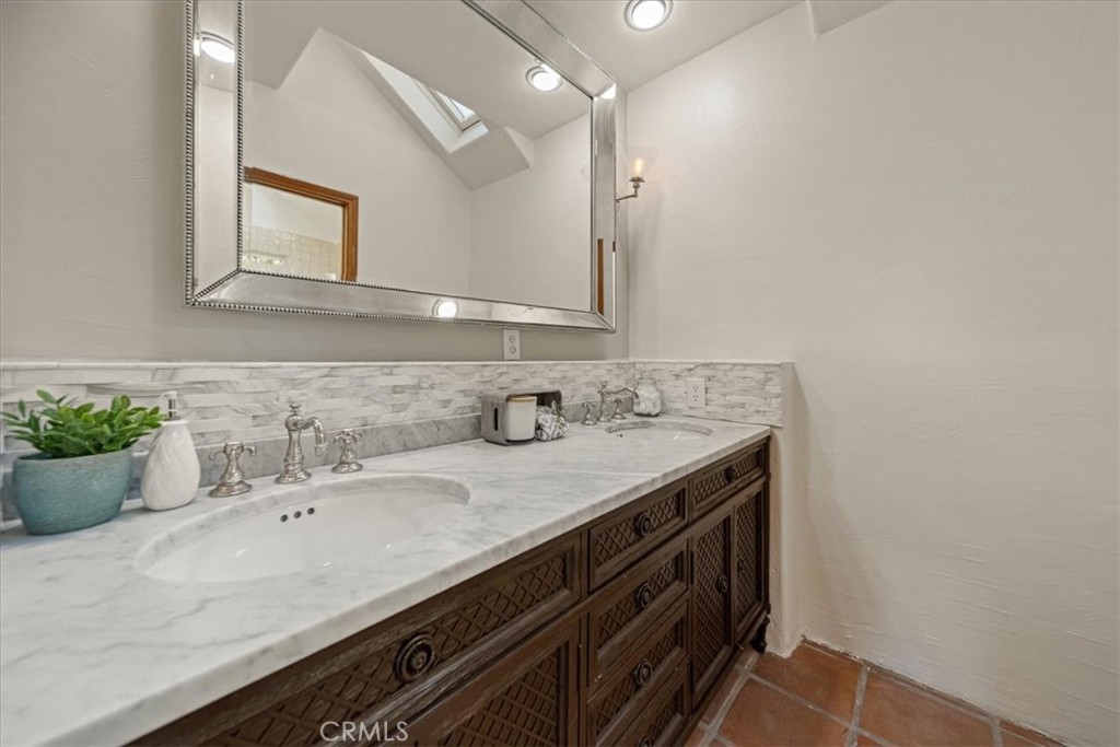 1046 Oro, Laguna Beach CA 92651 - photo 12