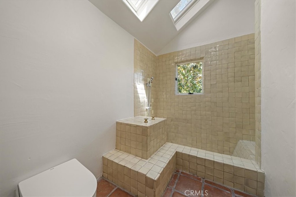 1046 Oro, Laguna Beach CA 92651 - photo 13