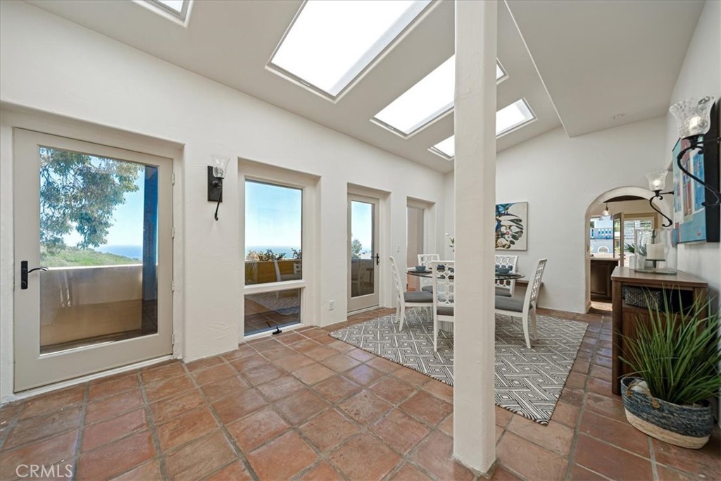 1046 Oro, Laguna Beach CA 92651 - photo 16