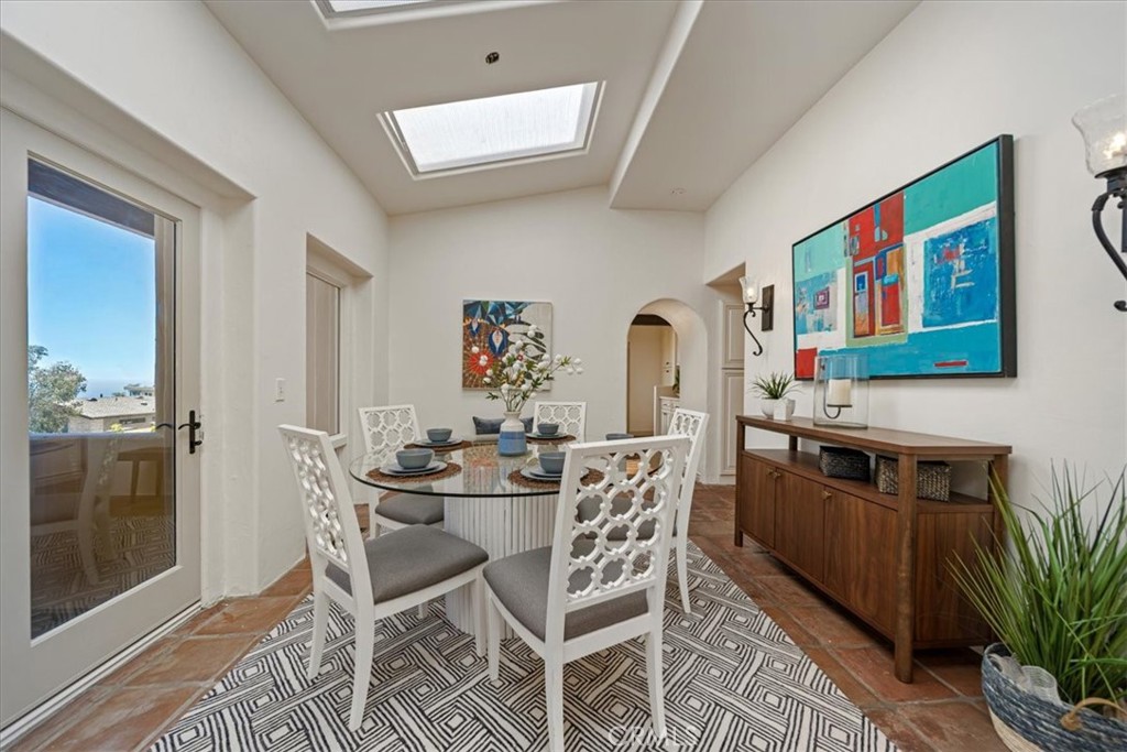 1046 Oro, Laguna Beach CA 92651 - photo 17