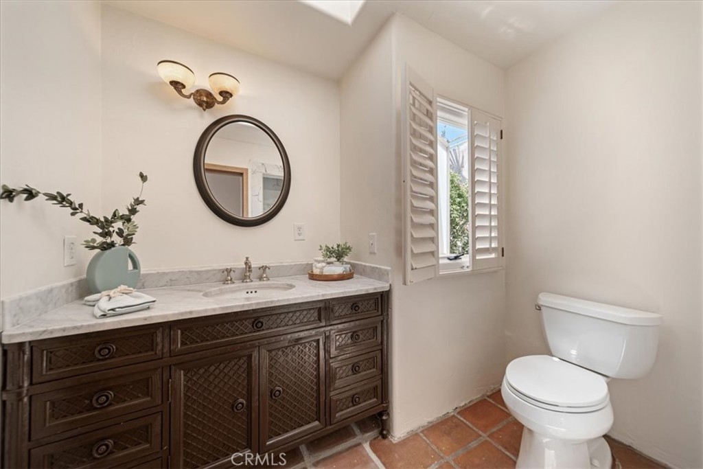 1046 Oro, Laguna Beach CA 92651 - photo 29