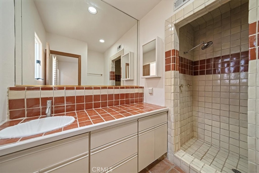 1046 Oro, Laguna Beach CA 92651 - photo 34