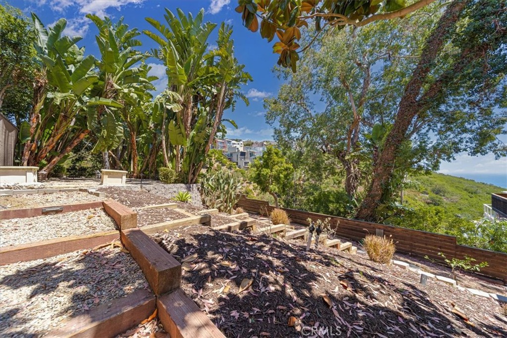 1046 Oro, Laguna Beach CA 92651 - photo 35
