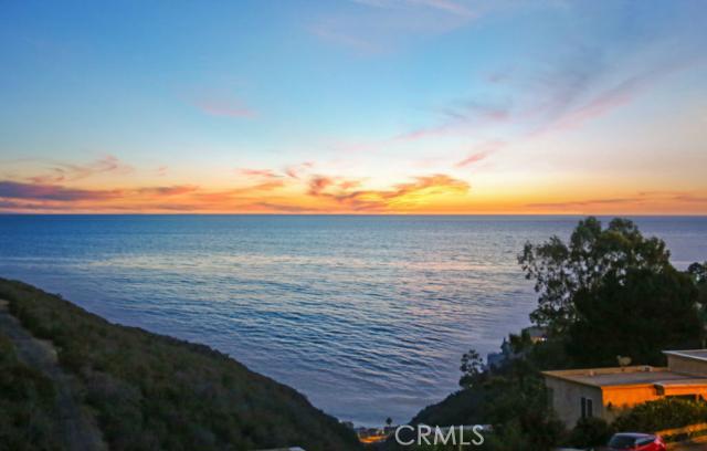 1046 Oro Street, Laguna Beach CA 92651 - photo 1