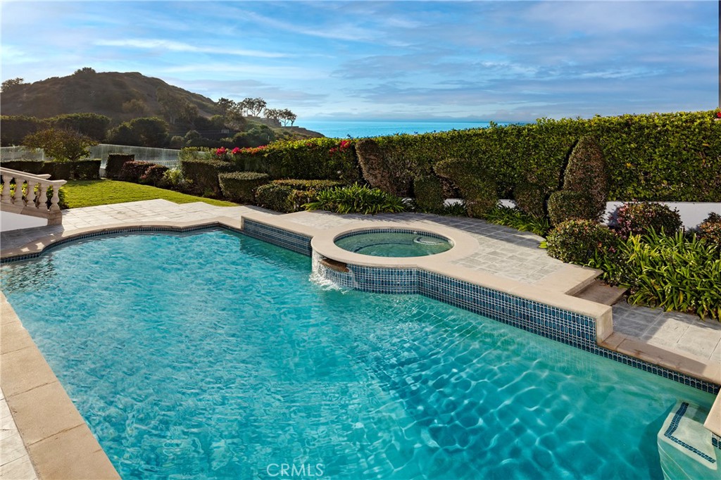 105 Irvine Cove Court, Laguna Beach CA 92651 - photo 6