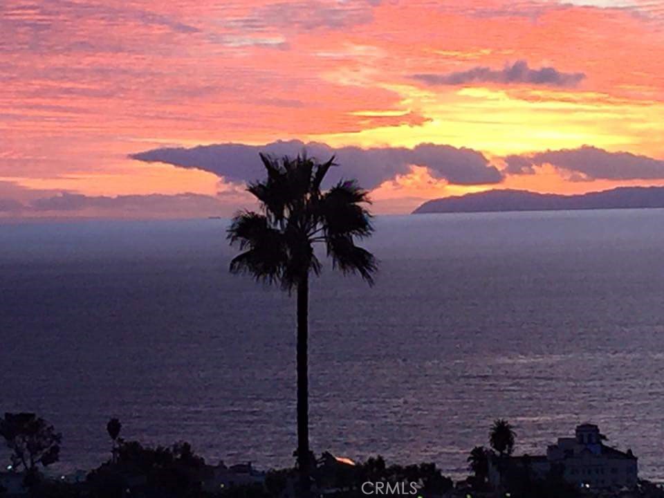 Beautiful sunset views - 1050 Skyline, Laguna Beach CA 92651 - photo 1