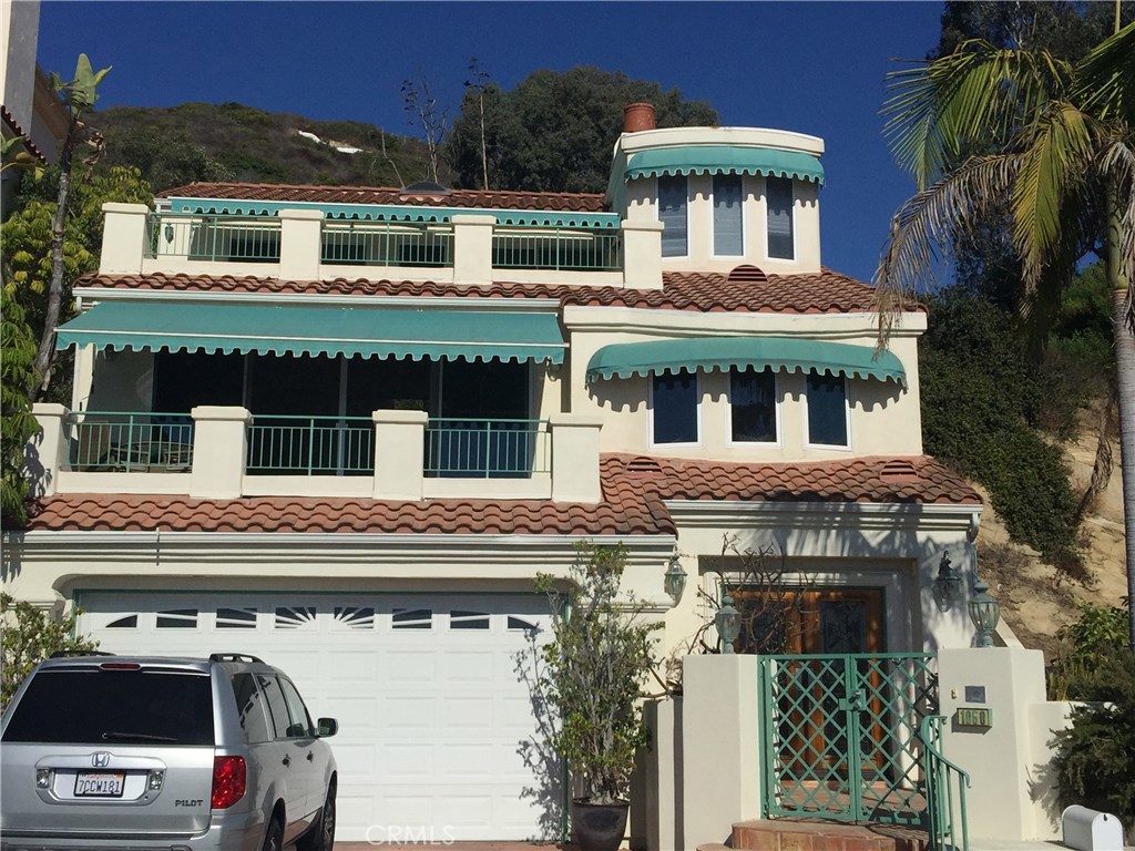 Beautiful Large Villa set into the hill side. - 1050 Skyline, Laguna Beach CA 92651 - photo 1