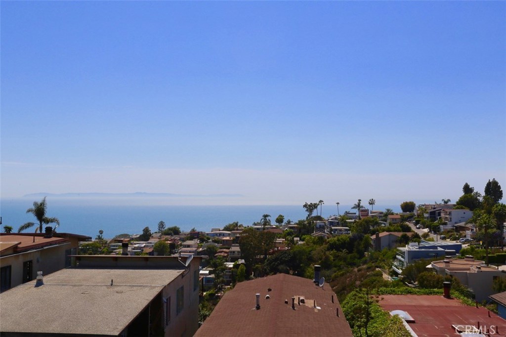 1052 Santa Ana Street, Laguna Beach CA 92651 - photo 1