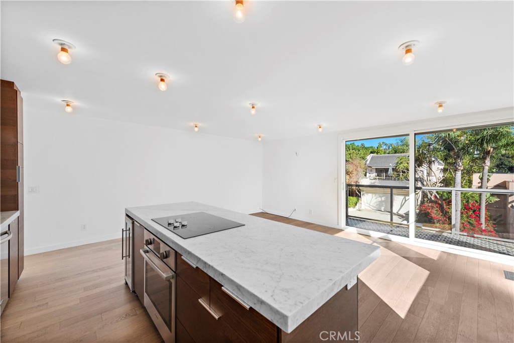 1053 Oro Street, Laguna Beach CA 92651 - photo 5