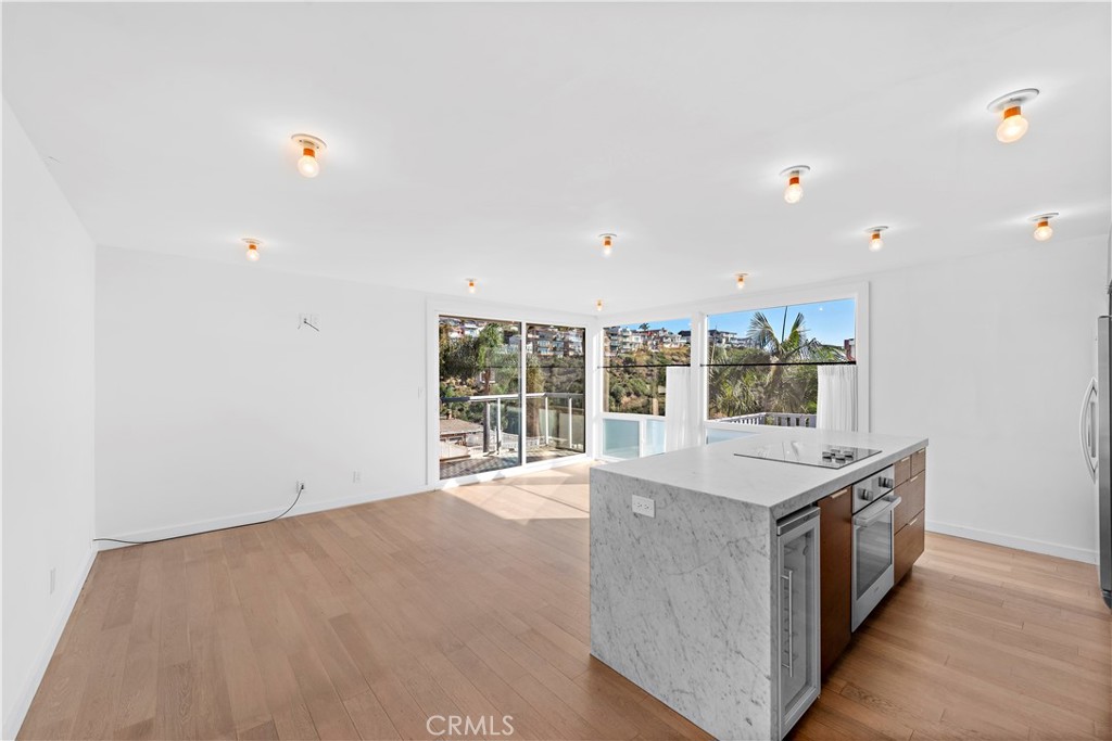 1053 Oro Street, Laguna Beach CA 92651 - photo 6