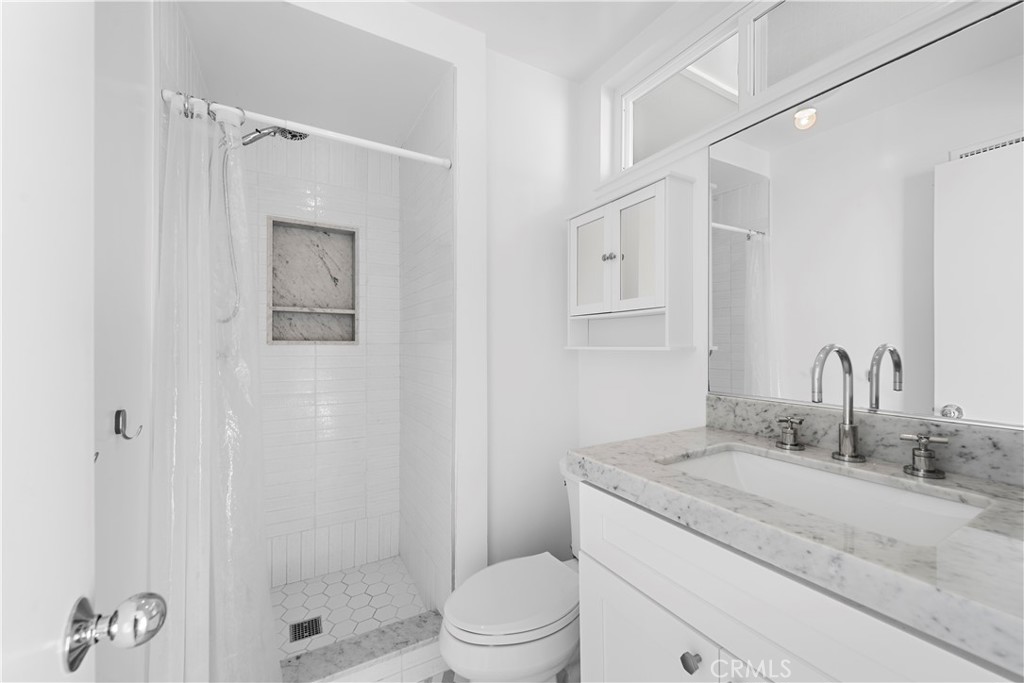 1053 Oro Street, Laguna Beach CA 92651 - photo 9