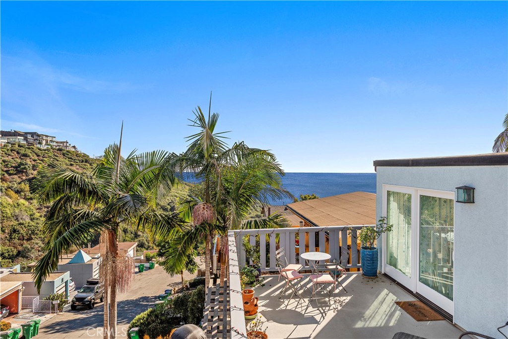 1053 Oro Street, Laguna Beach CA 92651 - photo 14