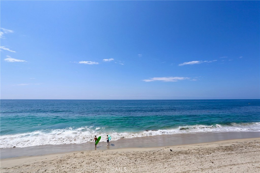 1055 Gaviota Drive, Laguna Beach CA 92651 - photo 1