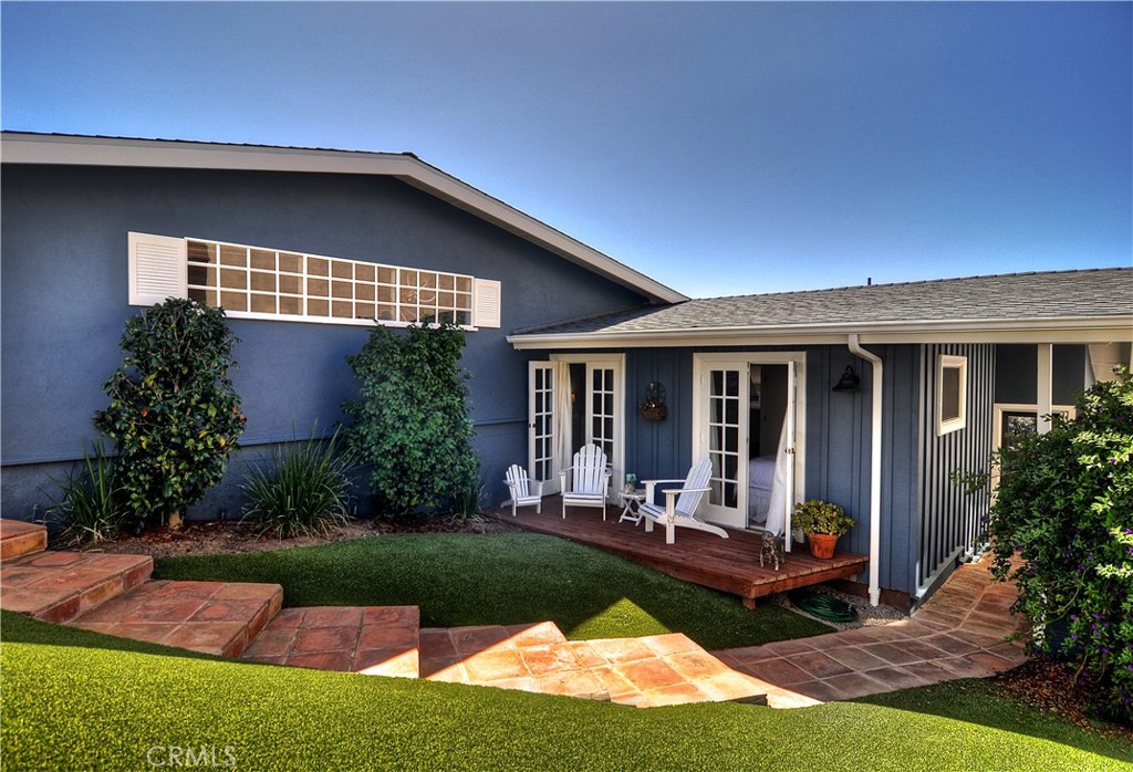 Courtyard - 1055 La Mirada Street, Laguna Beach CA 92651 - photo 1