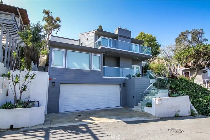 1055 Van Dyke Drive, Laguna Beach, CA 92651